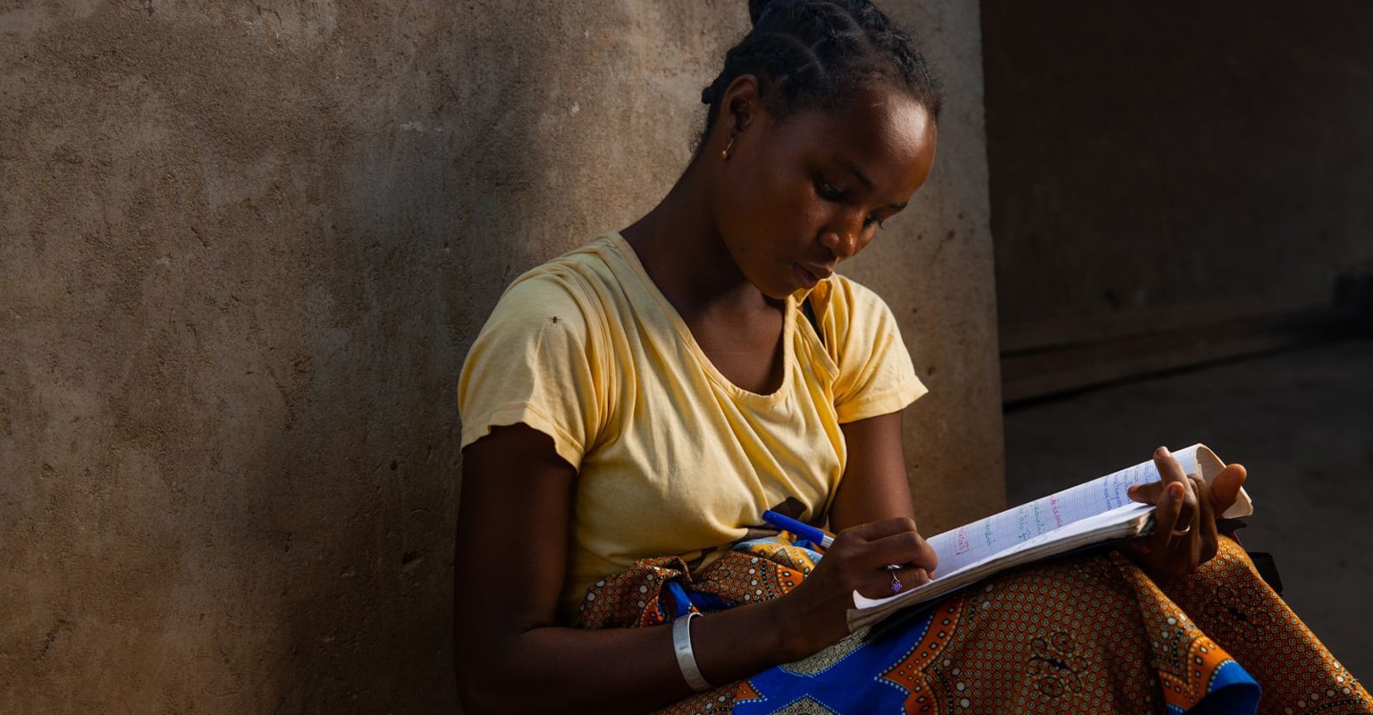 With clean water nearby, Gisele and her mother have more time and fewer worries.